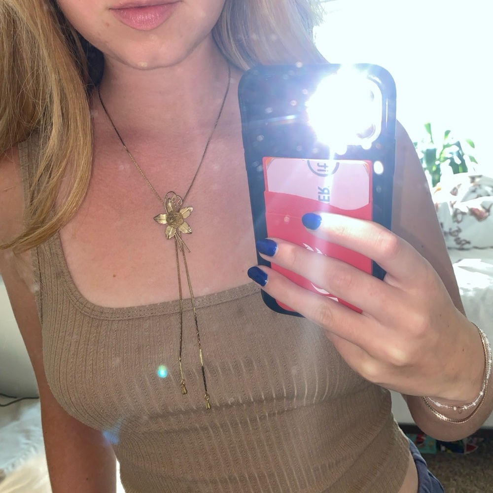 Gold adjustable flower necklace